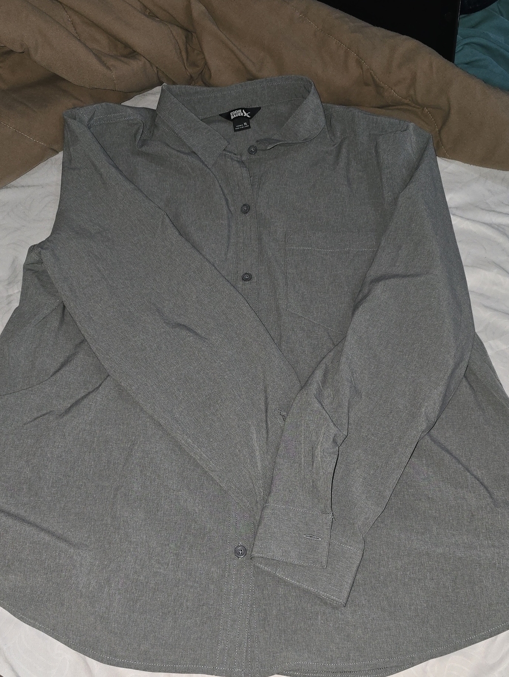 Eddie Bauer Men's Gray Long-Sleeve Button-Up Shirt